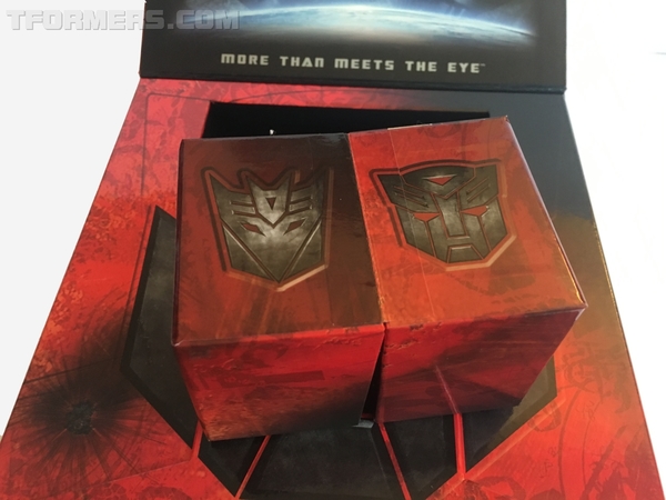 Transformers 2007 Amazing Transforming Press Kit   Throw Back Thursday  (11 of 46)